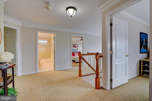 24 DEVONSHIRE DR, West Windsor, NJ 08540