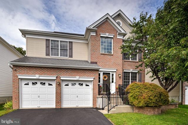 24 DEVONSHIRE DR, West Windsor, NJ 08540