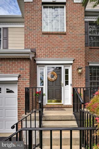 24 DEVONSHIRE DR, West Windsor, NJ 08540