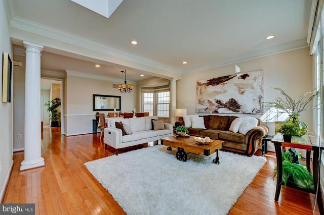 24 DEVONSHIRE DR, West Windsor, NJ 08540