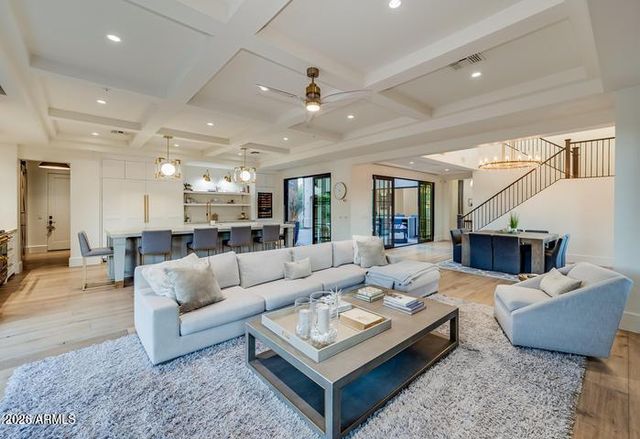 8280 E TAILFEATHER Drive, Scottsdale, AZ 85255