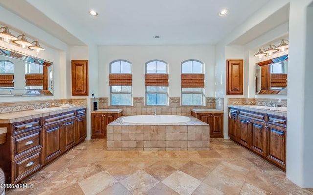 8280 E TAILFEATHER Drive, Scottsdale, AZ 85255