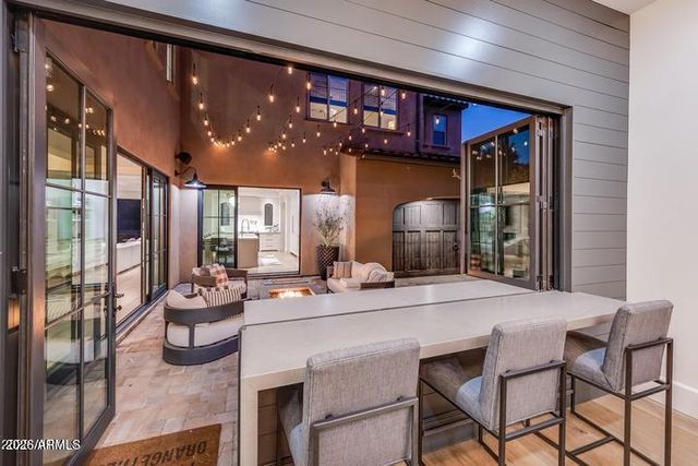 8280 E TAILFEATHER Drive, Scottsdale, AZ 85255