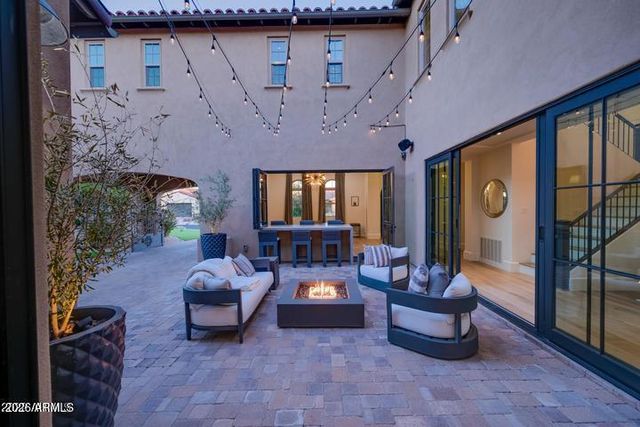 8280 E TAILFEATHER Drive, Scottsdale, AZ 85255