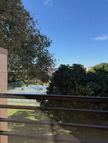 9370 SW 8th St 418, Boca Raton, FL 33428