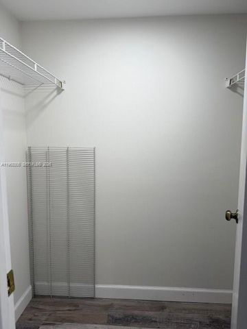 9370 SW 8th St 418, Boca Raton, FL 33428