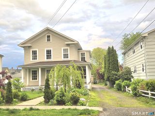 316 Grovers Avenue 1, Bridgeport, CT 06605
