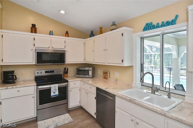 18674 Spruce DR E, Fort Myers, FL 33967