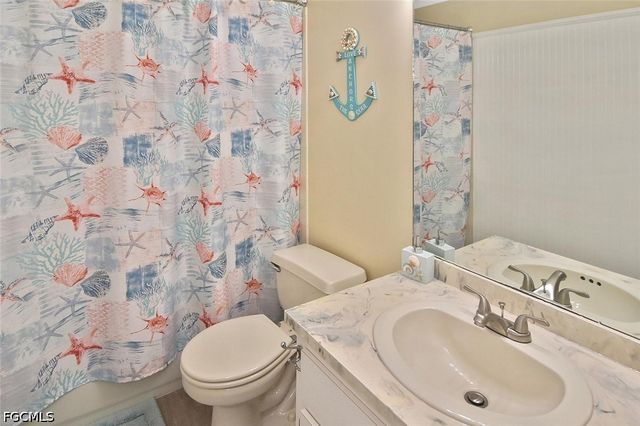 18674 Spruce DR E, Fort Myers, FL 33967