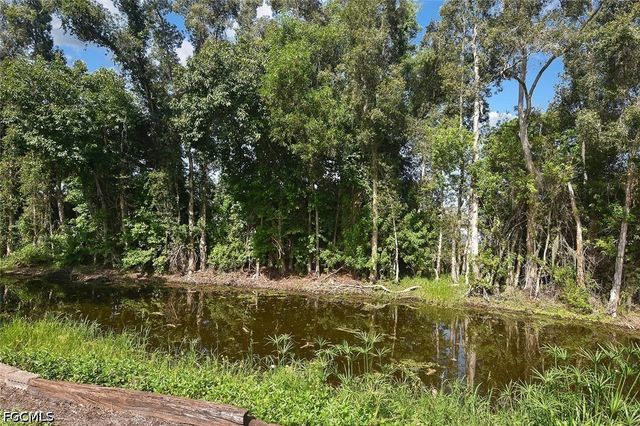 18674 Spruce DR E, Fort Myers, FL 33967