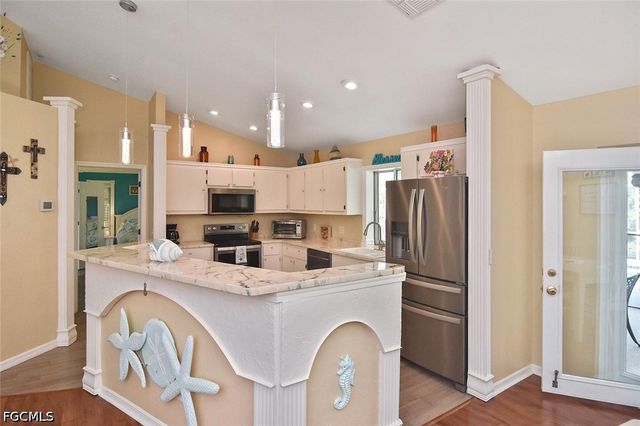 18674 Spruce DR E, Fort Myers, FL 33967