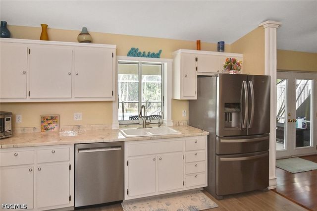 18674 Spruce DR E, Fort Myers, FL 33967