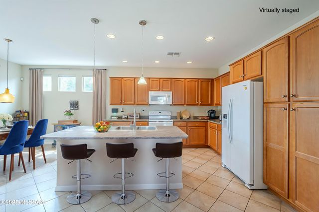 732 N Moana Drive, Green Valley, AZ 85614