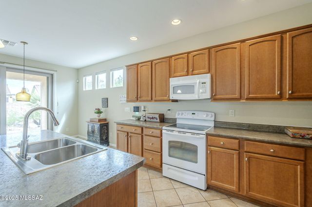 732 N Moana Drive, Green Valley, AZ 85614