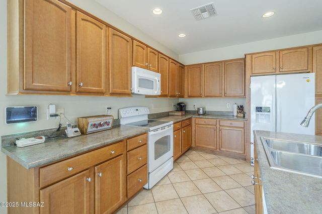 732 N Moana Drive, Green Valley, AZ 85614