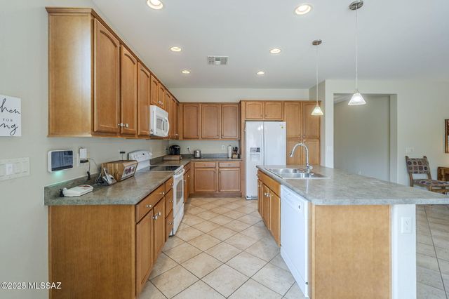 732 N Moana Drive, Green Valley, AZ 85614