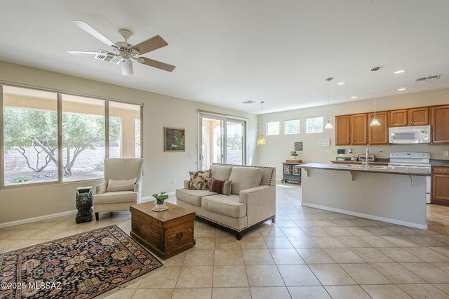 732 N Moana Drive, Green Valley, AZ 85614