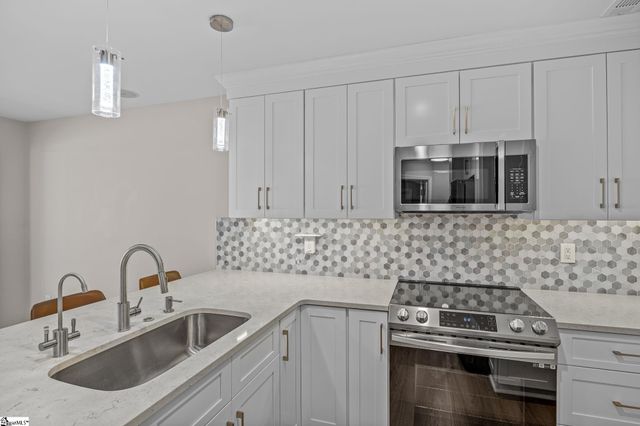 206 Boothbay Court, Simpsonville, SC 29681