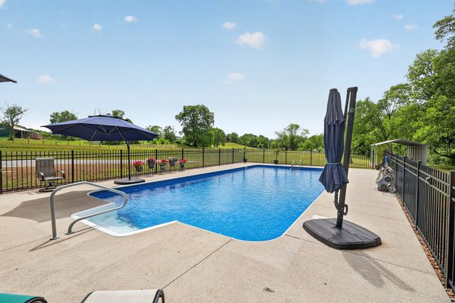 923 Dobbins Pike, Gallatin, TN 37066