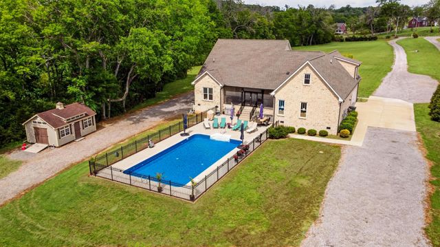 923 Dobbins Pike, Gallatin, TN 37066