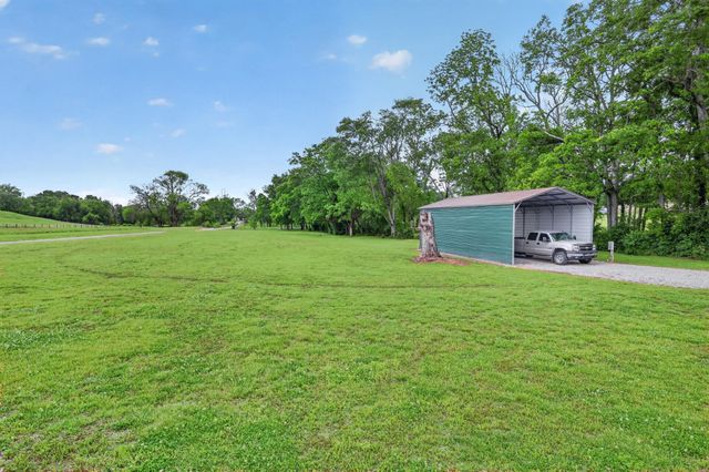 923 Dobbins Pike, Gallatin, TN 37066