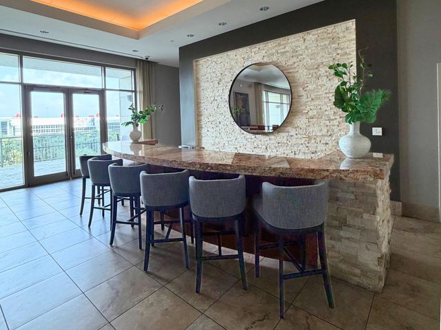 1400 Mckinney Street 2304, Houston, TX 77010