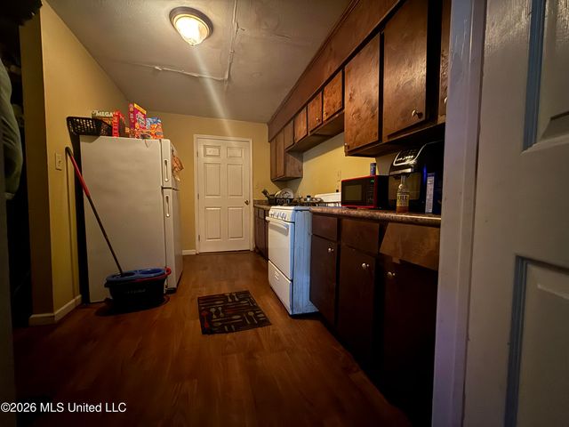 707 Hillmont Drive, Jackson, MS 39209