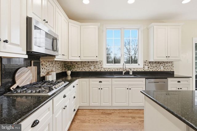 22 SPRINGLEA LN, Chester Springs, PA 19425