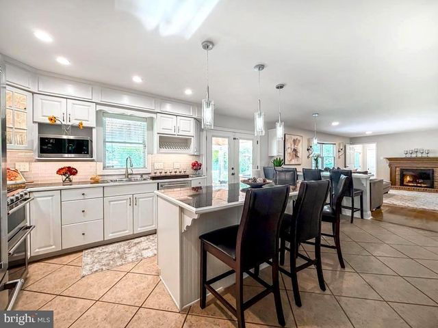 1347 HELLER DR, Yardley, PA 19067