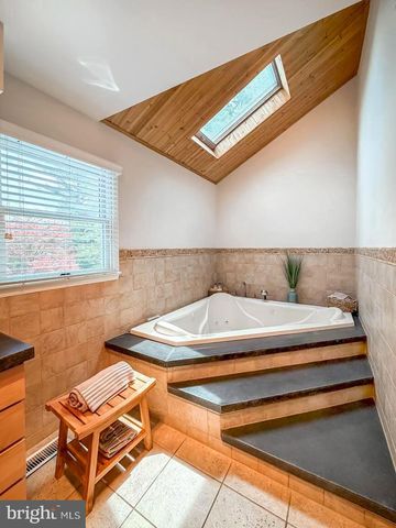1347 HELLER DR, Yardley, PA 19067