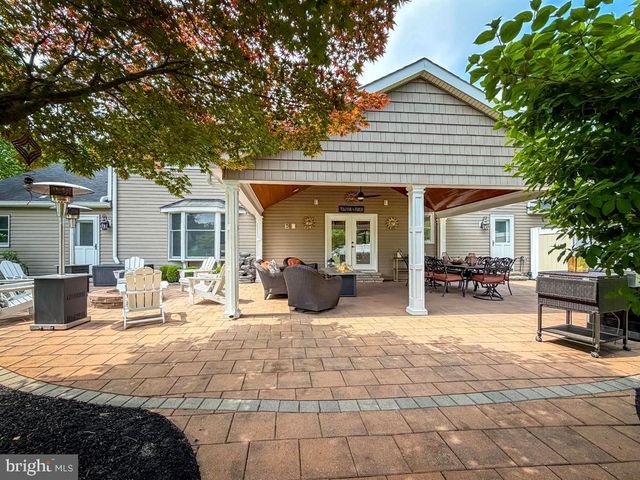 1347 HELLER DR, Yardley, PA 19067