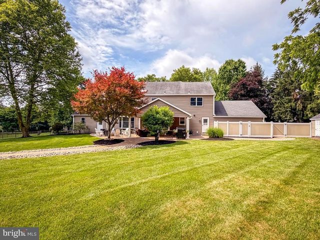 1347 HELLER DR, Yardley, PA 19067