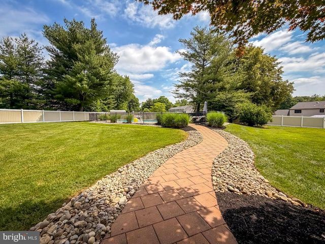 1347 HELLER DR, Yardley, PA 19067