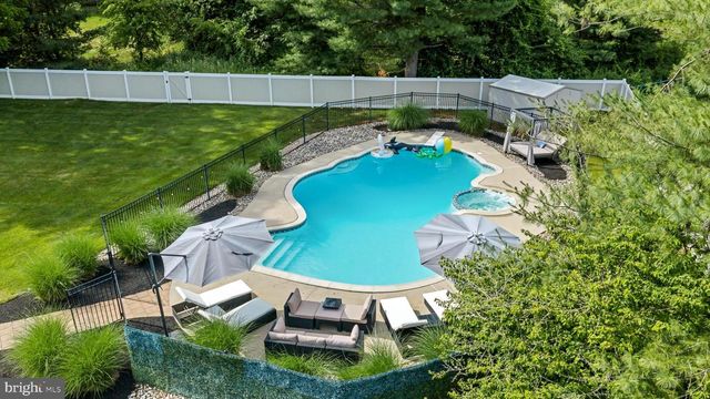 1347 HELLER DR, Yardley, PA 19067