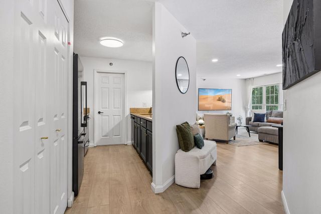 6040 Chasewood Parkway 2, Minnetonka, MN 55343