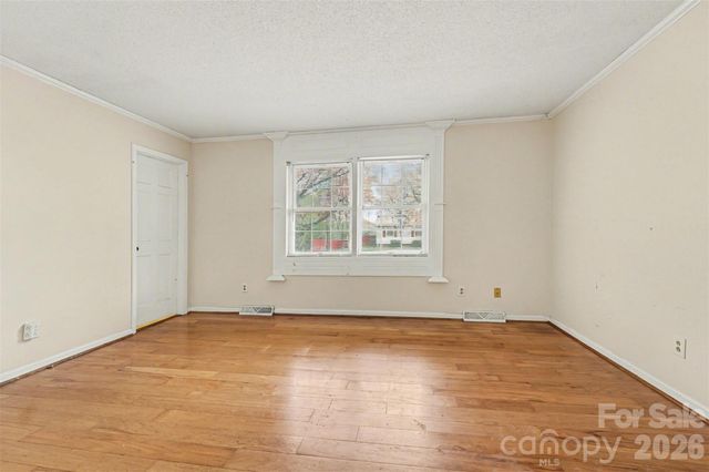 100 Kenwood Lane, Lexington, NC 27295