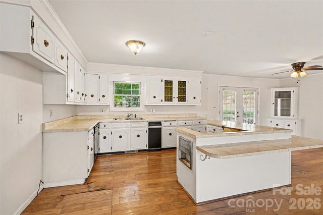 100 Kenwood Lane, Lexington, NC 27295