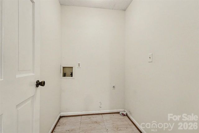 100 Kenwood Lane, Lexington, NC 27295