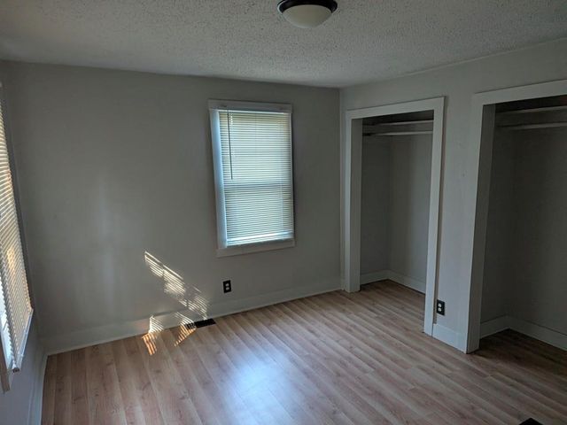 8704 Roberts Avenue, Kansas City, MO 64125