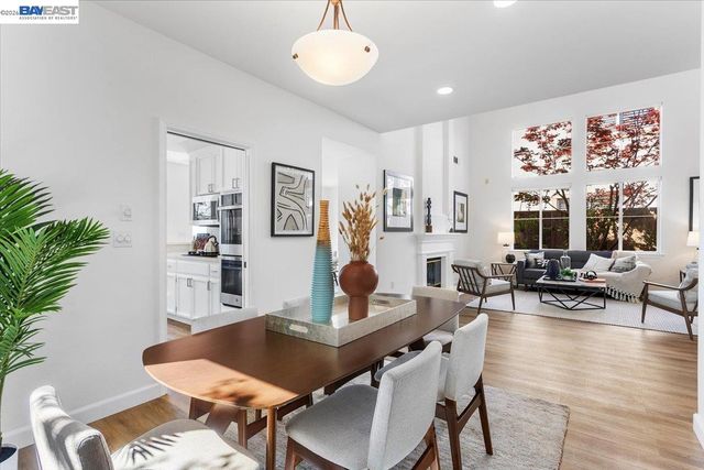 7900 Pineville Cir, Castro Valley, CA 94552