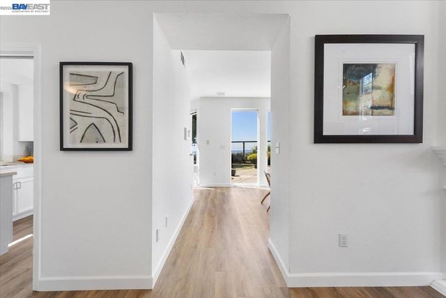 7900 Pineville Cir, Castro Valley, CA 94552