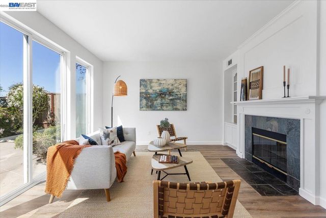 7900 Pineville Cir, Castro Valley, CA 94552