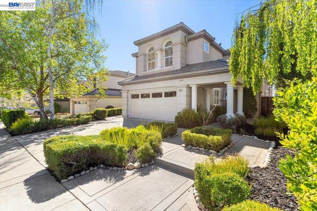 7900 Pineville Cir, Castro Valley, CA 94552