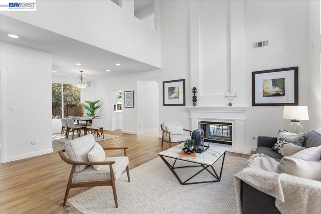 7900 Pineville Cir, Castro Valley, CA 94552