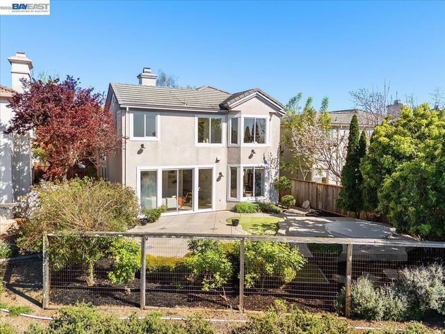 7900 Pineville Cir, Castro Valley, CA 94552