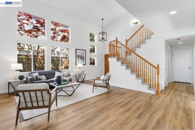 7900 Pineville Cir, Castro Valley, CA 94552