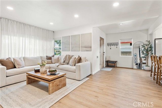 8254 Stewart And Gray, Downey, CA 90241