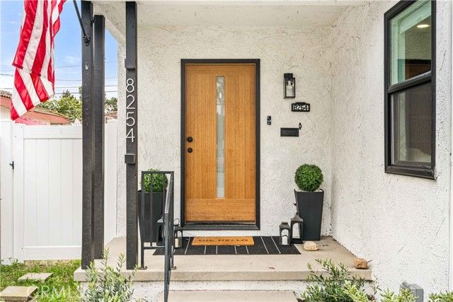 8254 Stewart And Gray, Downey, CA 90241