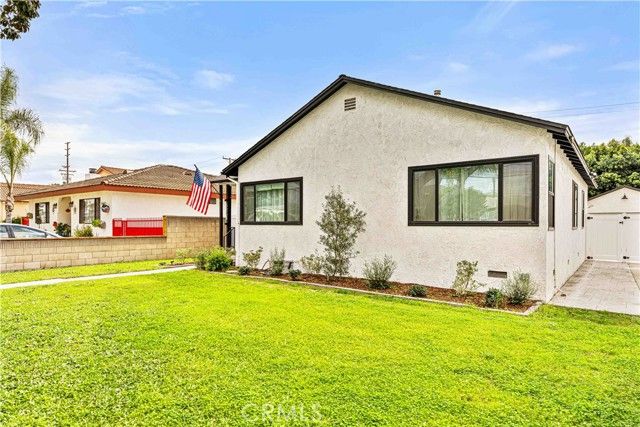 8254 Stewart And Gray, Downey, CA 90241
