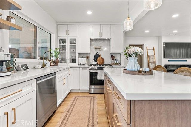 8254 Stewart And Gray, Downey, CA 90241